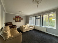 Modern and Clean - 3 Bed Maisonnette
