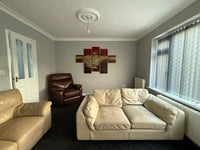 Modern and Clean - 3 Bed Maisonnette