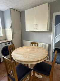 Modern and Clean - 3 Bed Maisonnette