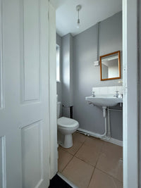 Modern and Clean - 3 Bed Maisonnette