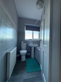 Modern and Clean - 3 Bed Maisonnette