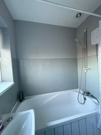 Modern and Clean - 3 Bed Maisonnette