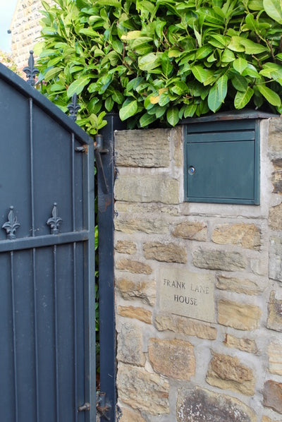 Luxurious home in West Yorkshire with driveway