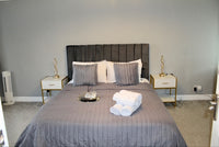 Luxurious home in West Yorkshire with driveway