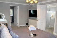 Luxurious home in West Yorkshire with driveway